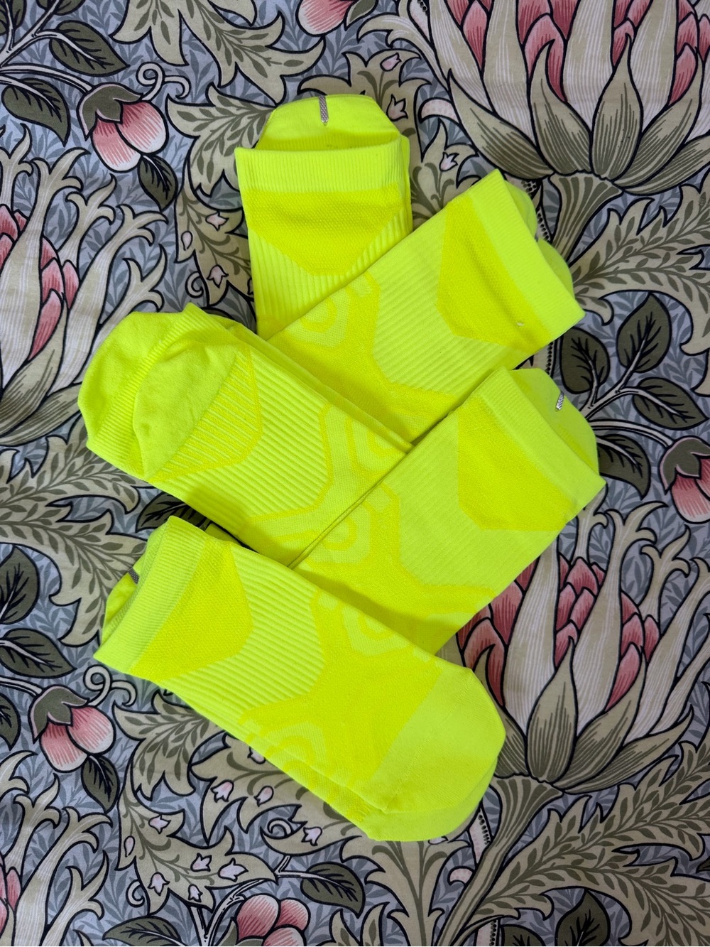 Women’s High-Visibility Neon Yellow No-Show Athletic Socks. Women 5-12.